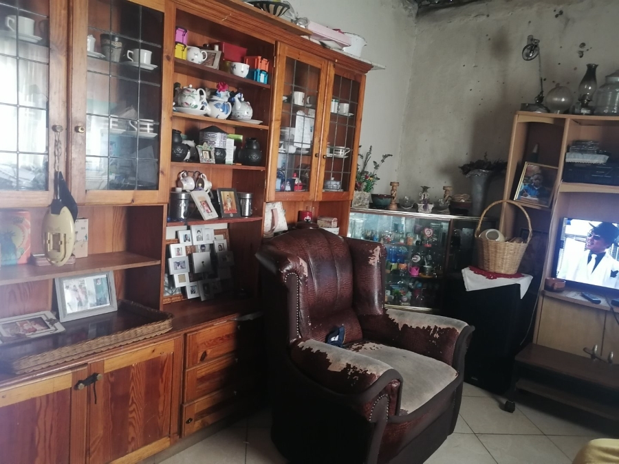 2 Bedroom Property for Sale in Delft South Western Cape
